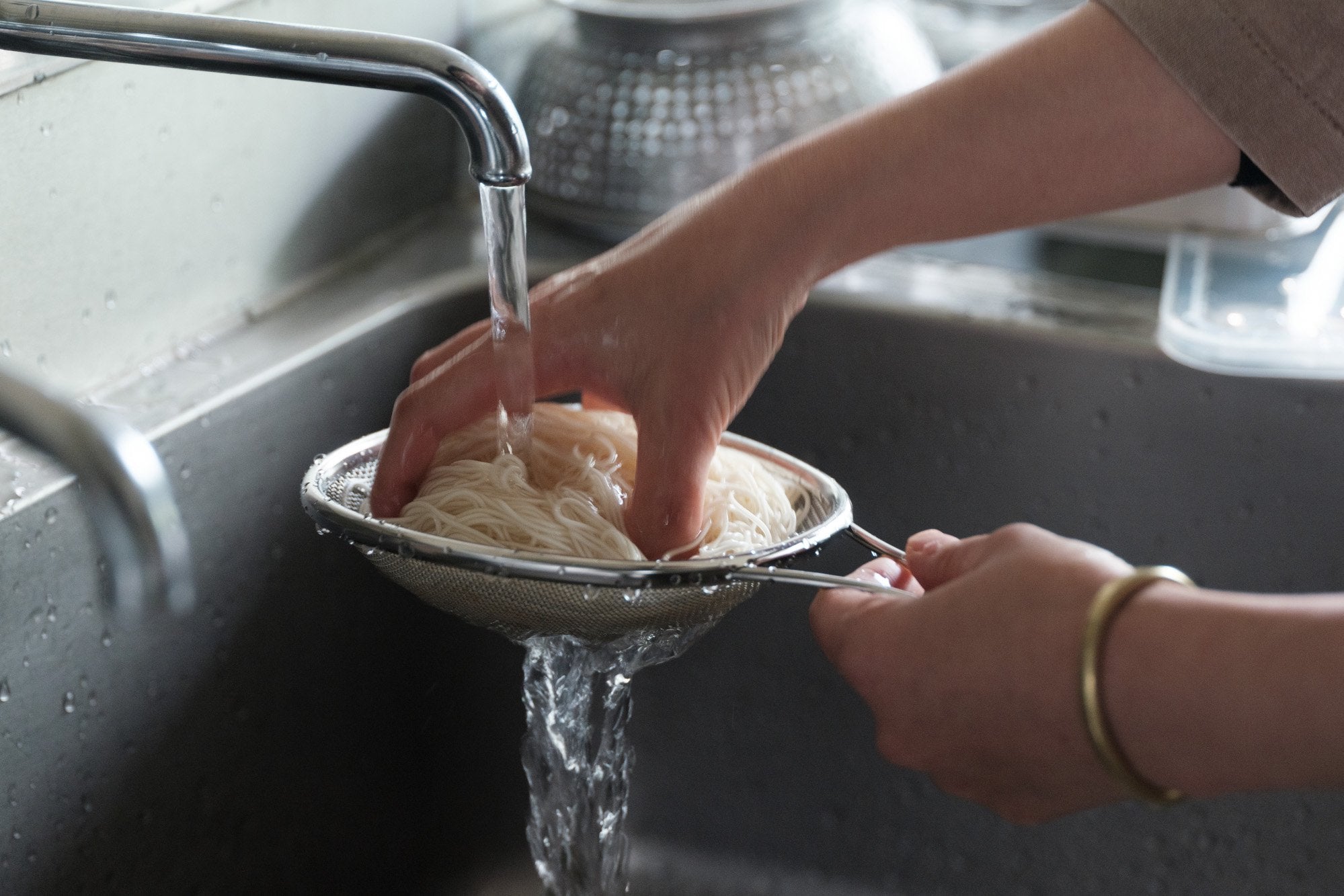 家事問屋/オーバルすくいザル