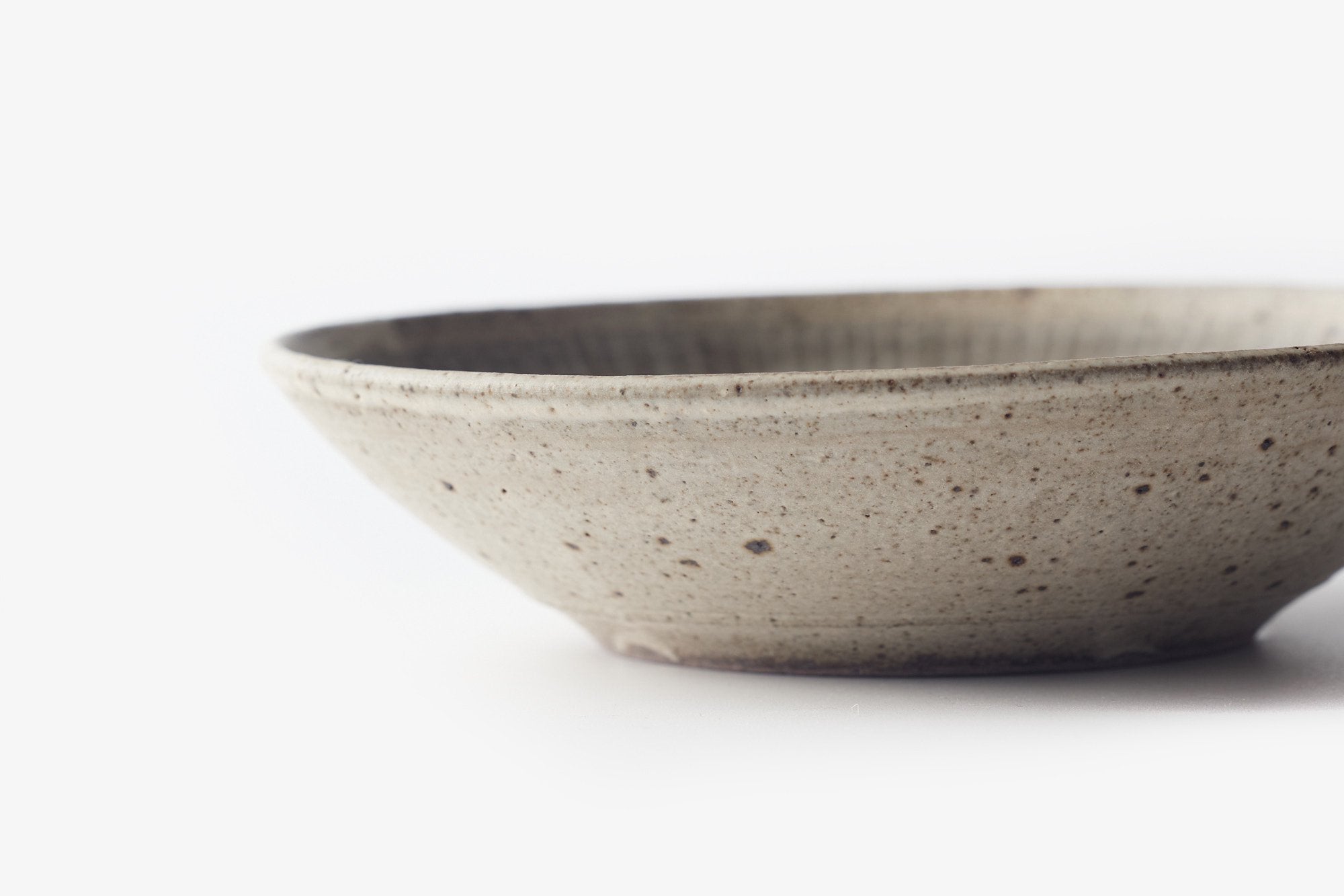 角りわ子/白釉呉須線皿