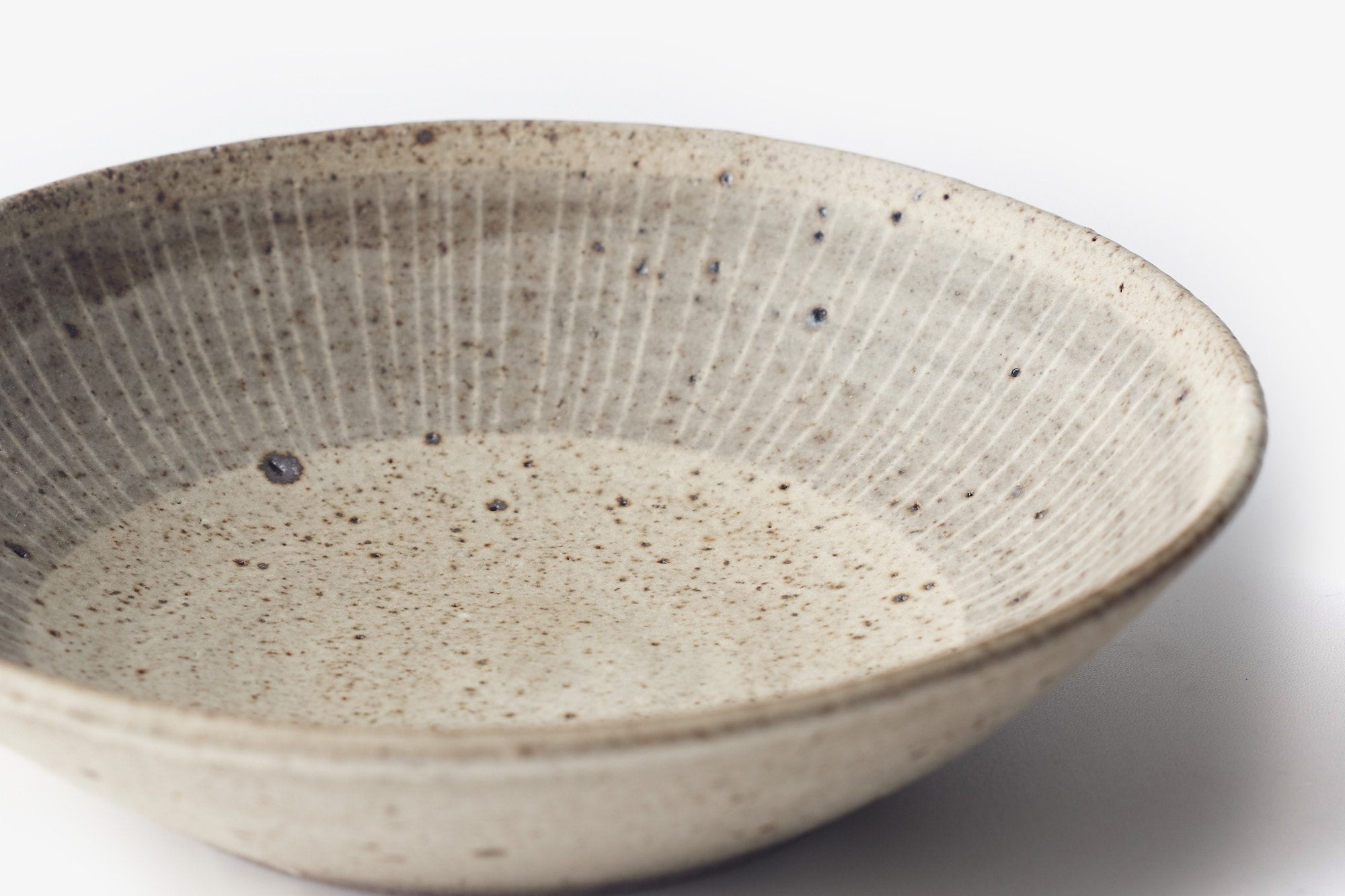 角りわ子/白釉呉須線皿