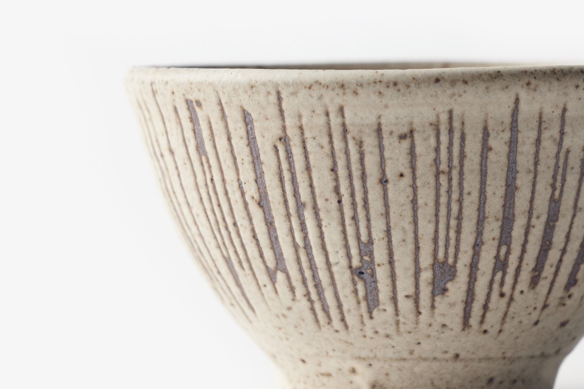 角りわ子/黒墨釉線紋汲出 白色釉呉須線汲出 白釉線紋汲出