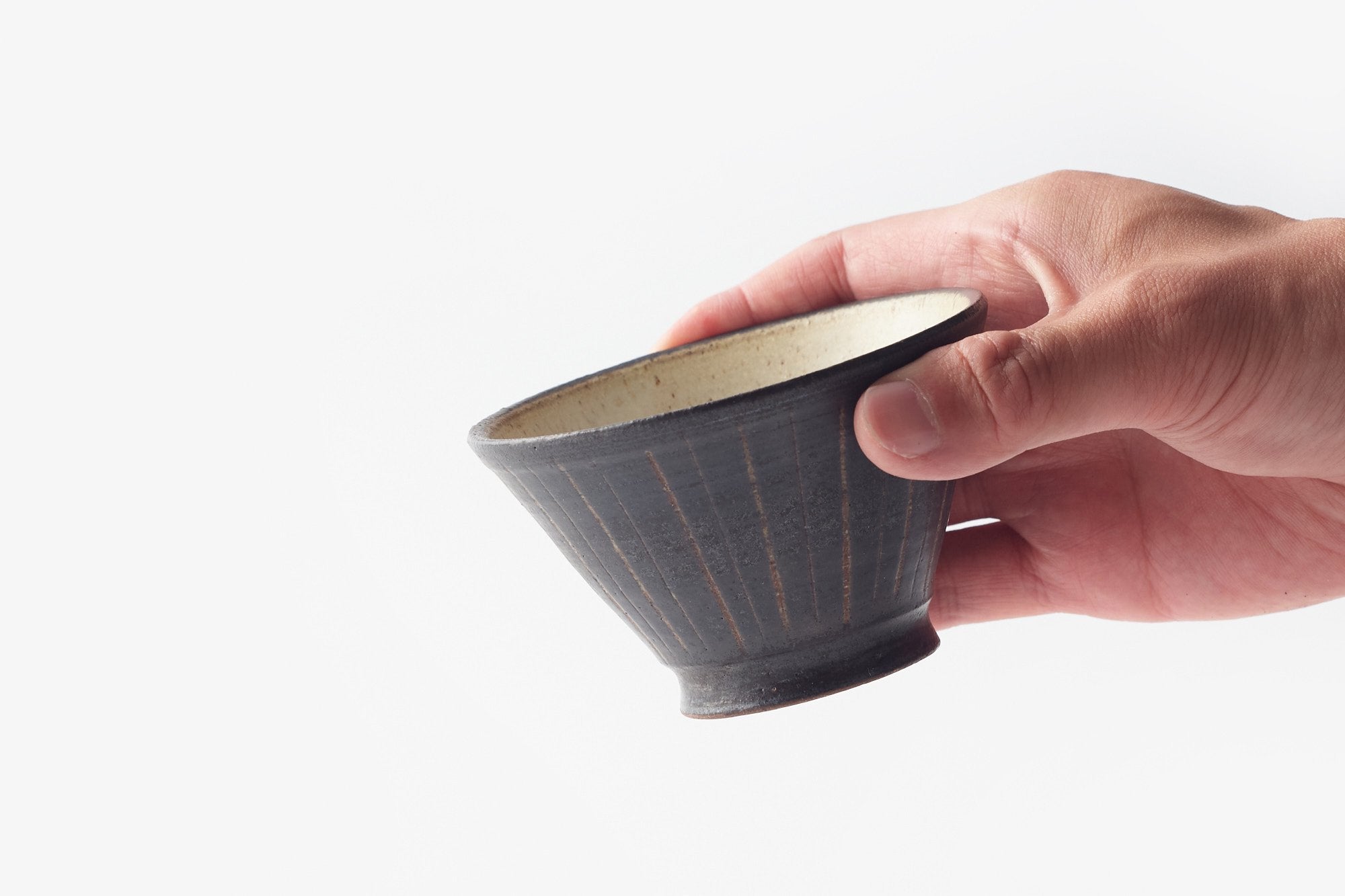 角りわ子/黒墨釉線紋汲出 白色釉呉須線汲出 白釉線紋汲出