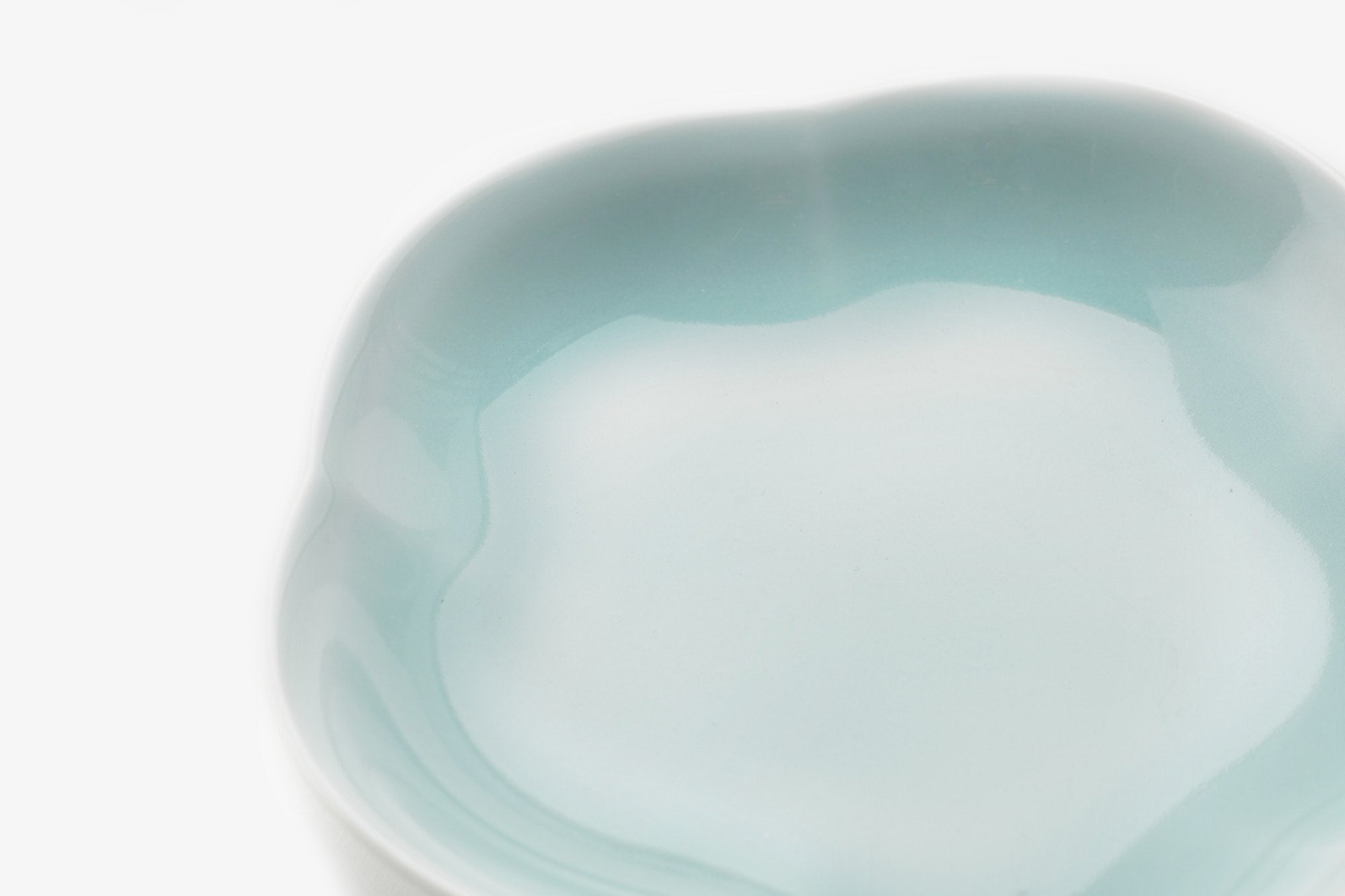 鍋島虎仙窯/高台皿/鍋島青磁 /乙なもの