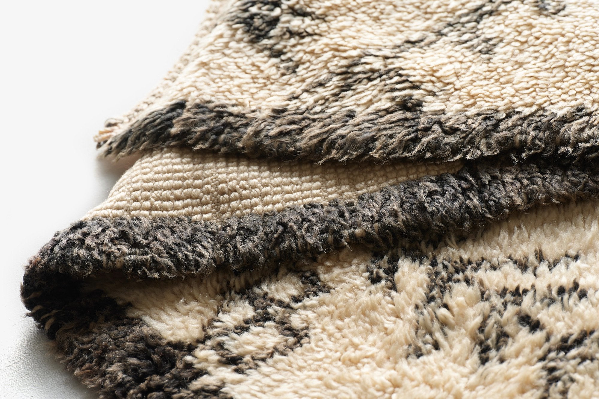 LIGHT YEARS/BENI OUARAIN RUG/187cm × 293cm