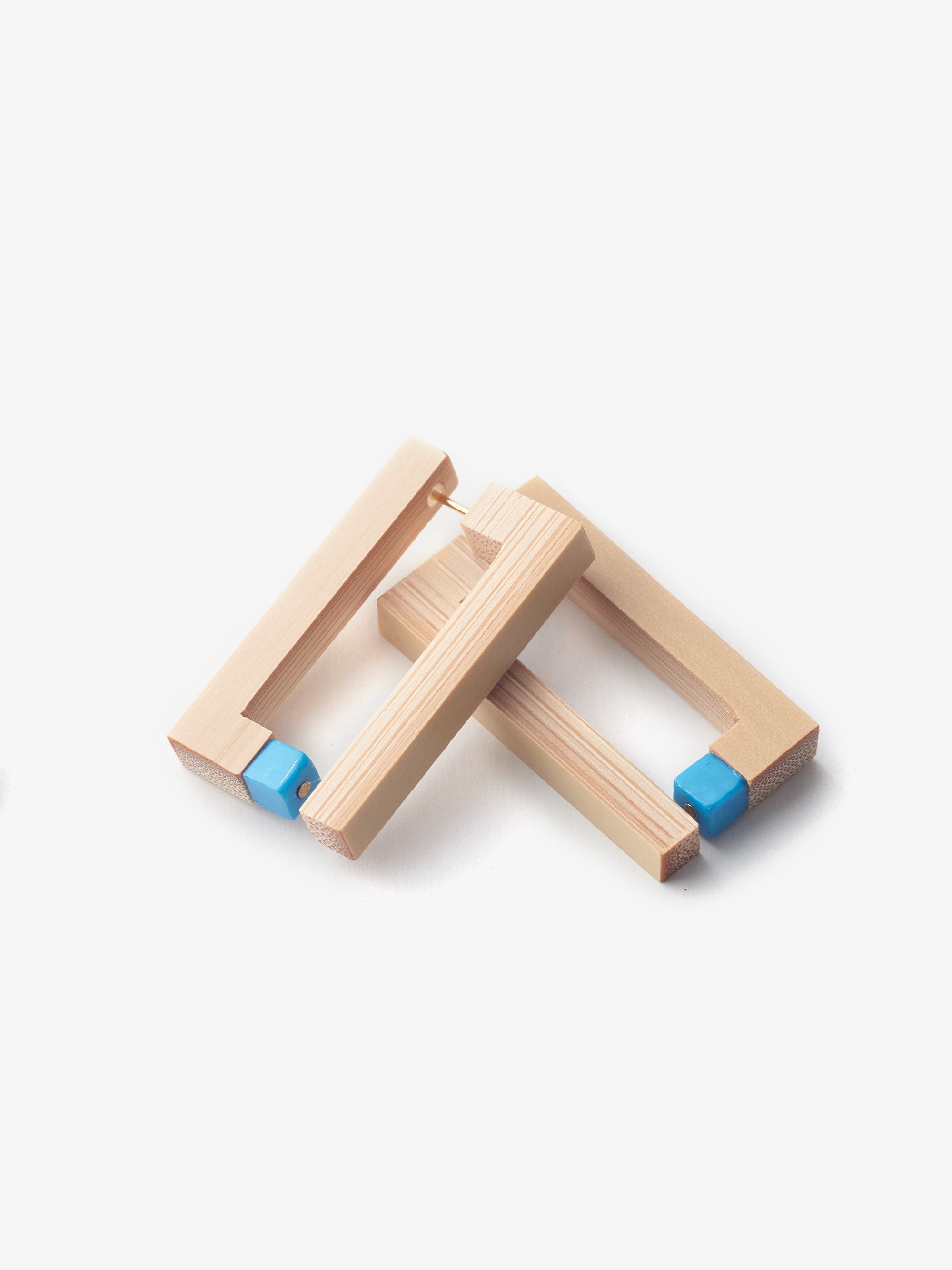 高野竹工/-角 kaku- ピアス/白竹 燻煤竹