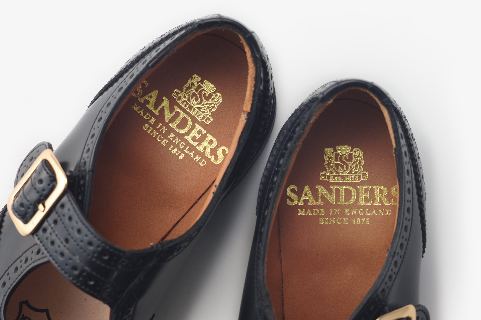 Sanders/2265B FEMALE PUNCHED SANDAL