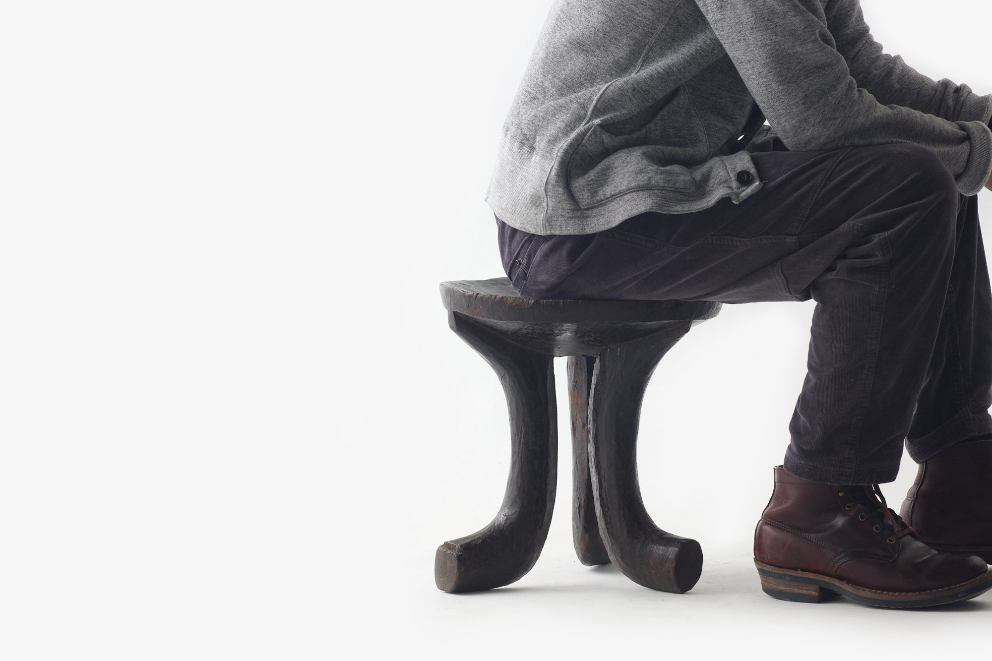 LIGHT YEARS/OROMO STOOL