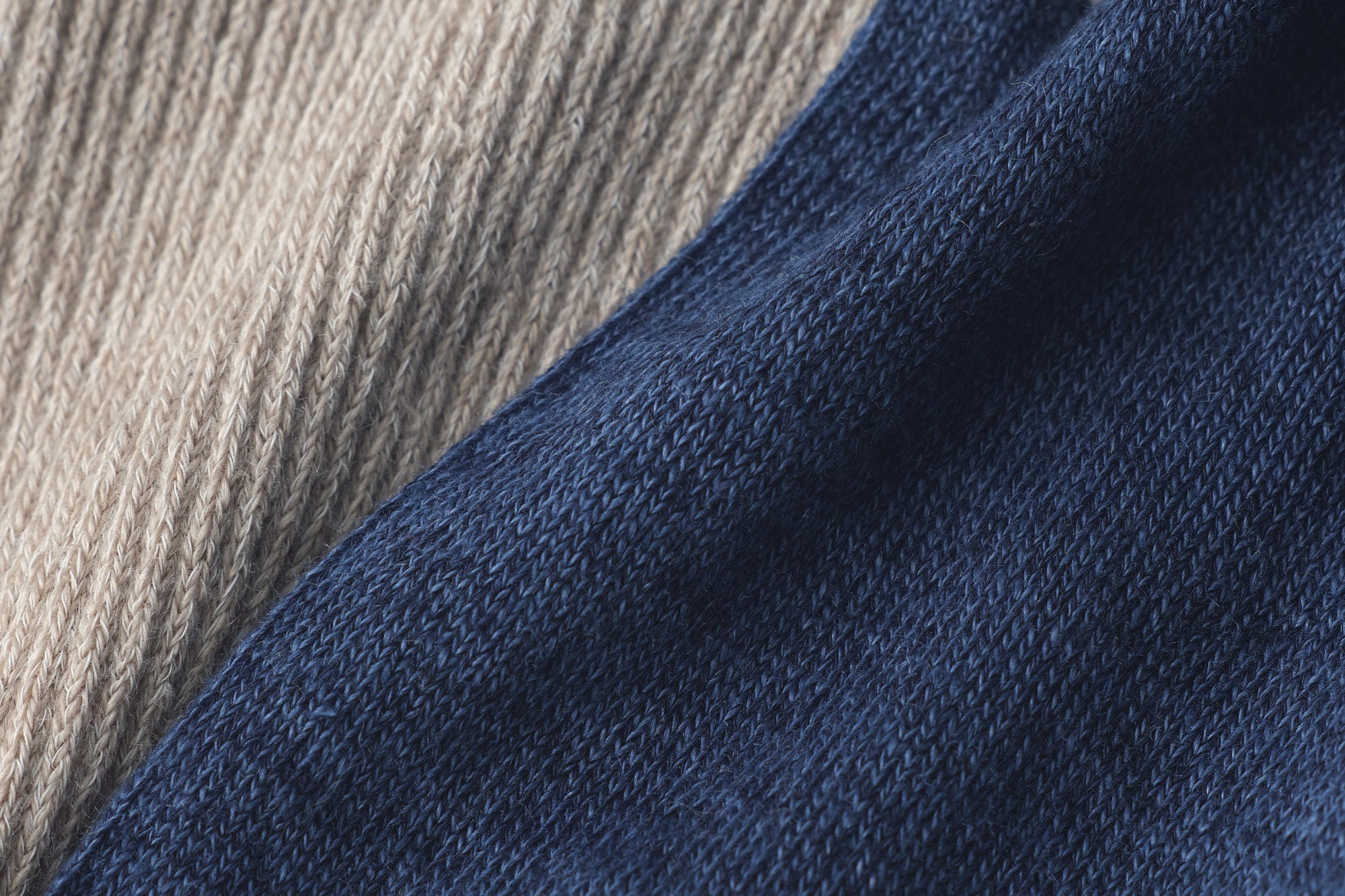 わざわざ/サラサラのUVカットアームカバー