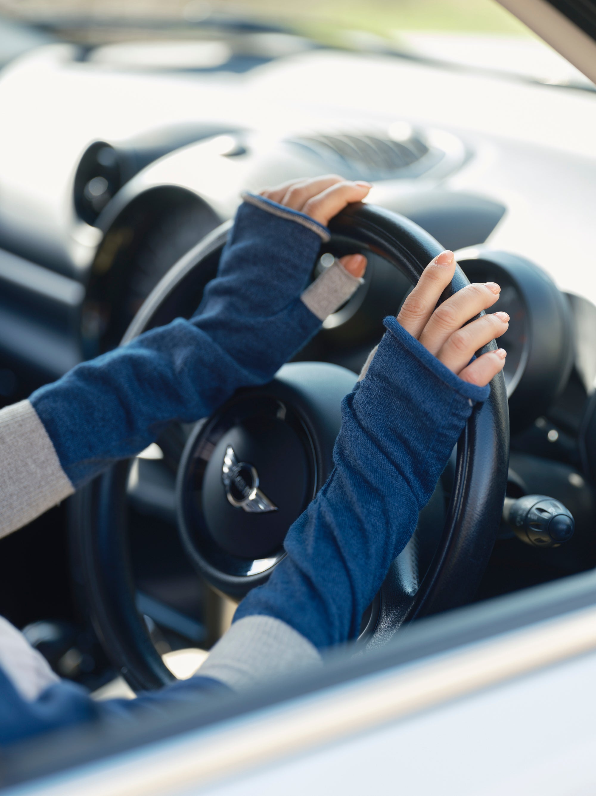 わざわざ/サラサラのUVカットアームカバー