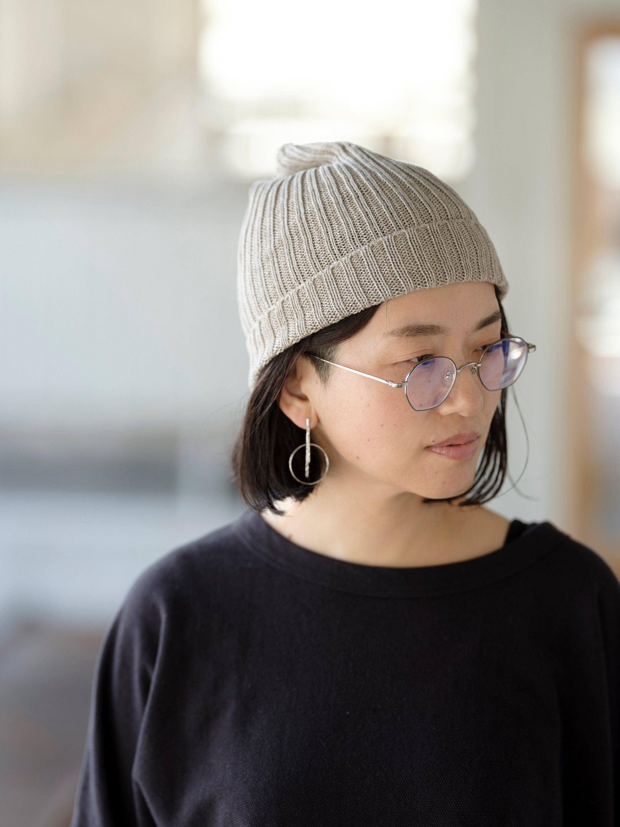 わざわざ/サラサラのリネンニット帽子