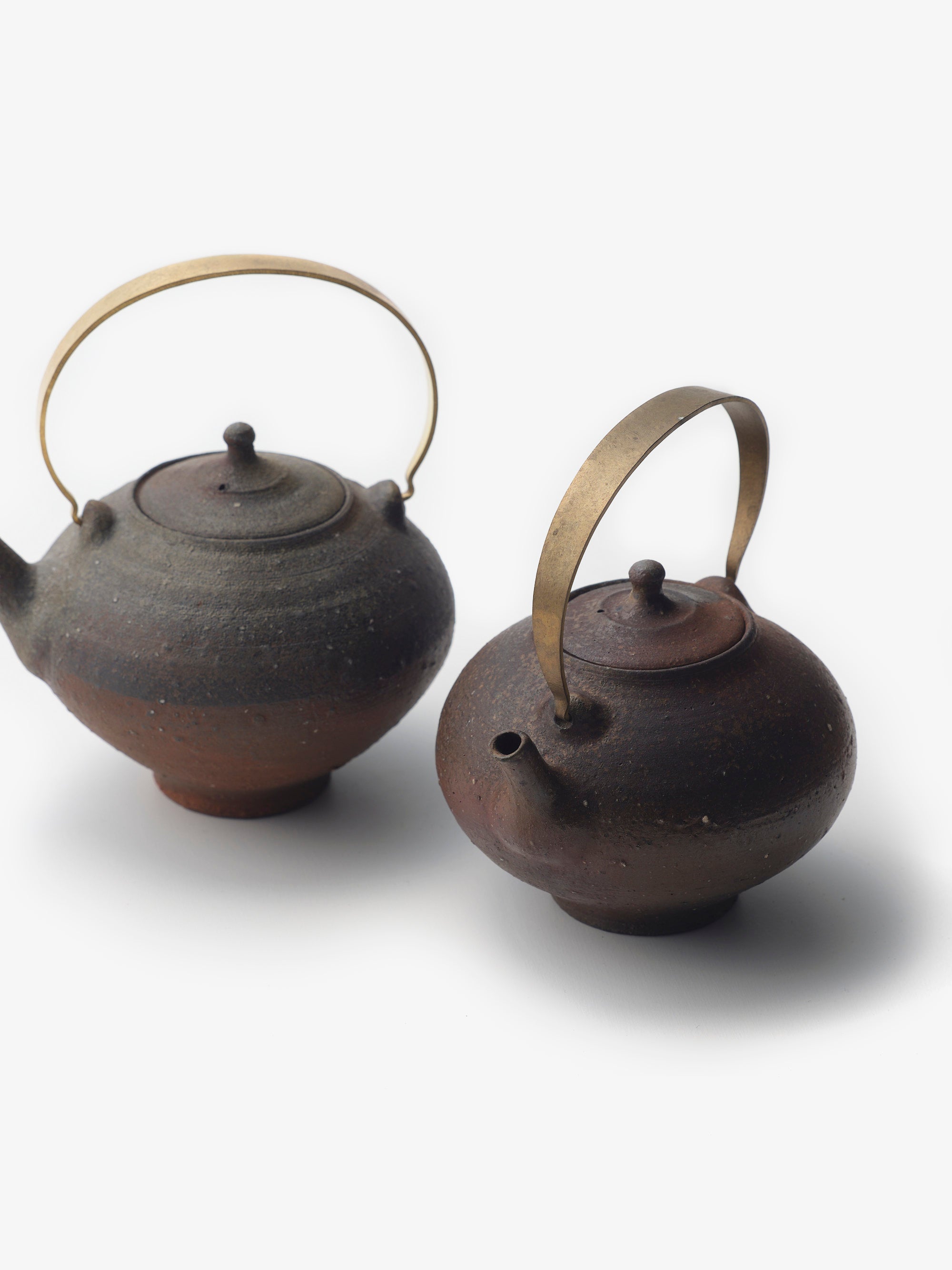 境知子/南蛮焼締/真ちゅうハンドル土瓶