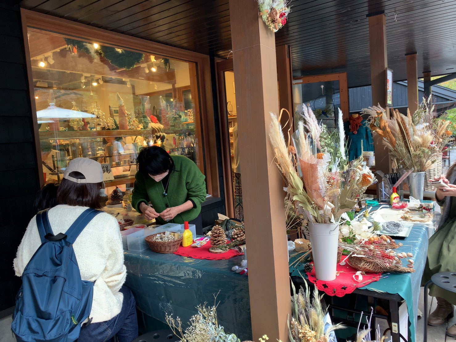 クリスマスを彩る「冬のクラフトワークショップ」