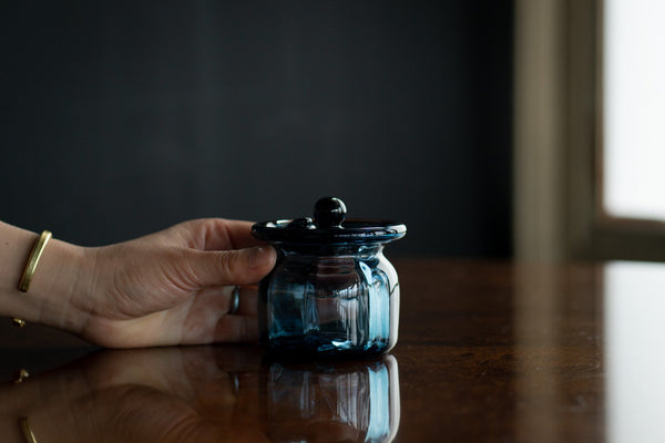 ◆◆専用◆◆濃緑色の大きめガラスシュガーポット◇レトロ◇大正ガラス◇戦前ガラス くるみガラス 藍色シュガーポット｜ガラス工房 橙