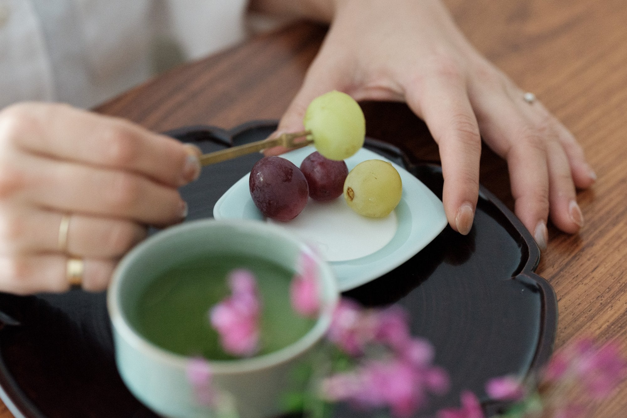 鍋島虎仙窯/茶托/鍋島青磁