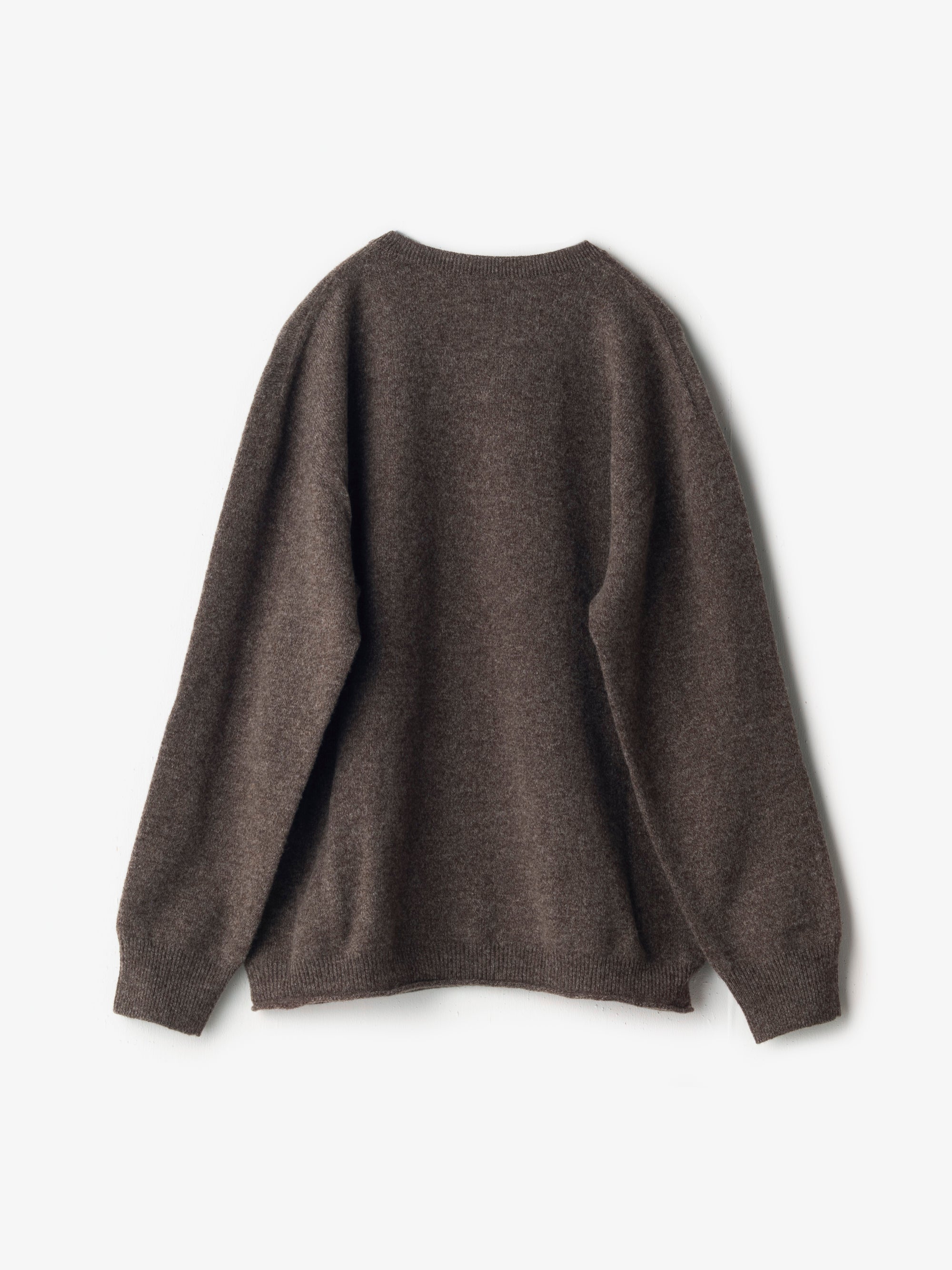 石徹白洋品店/クルーネックセーター/メリノウール/タスマニアブラウン