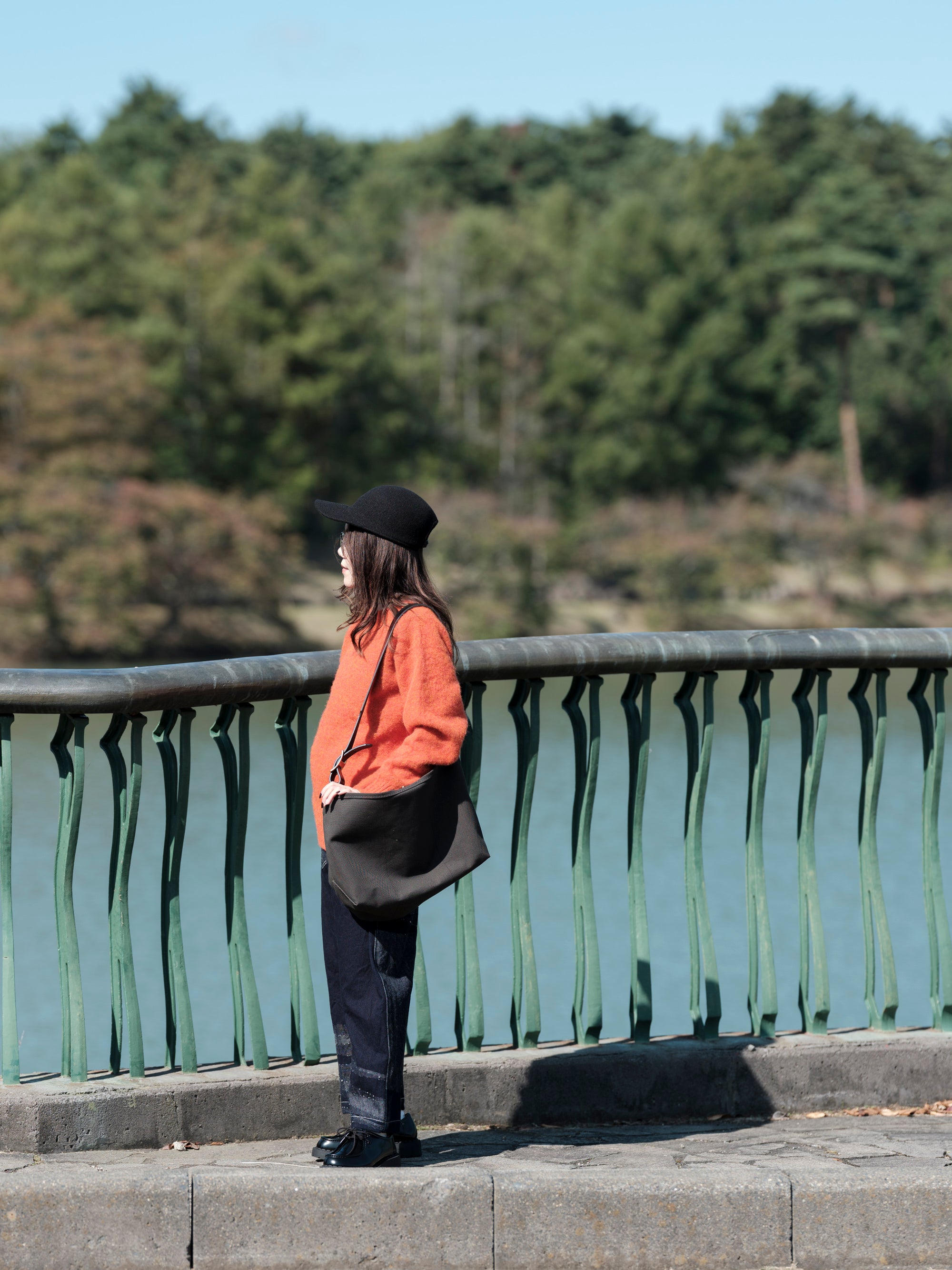 raregem/METO/Charcoal Grey