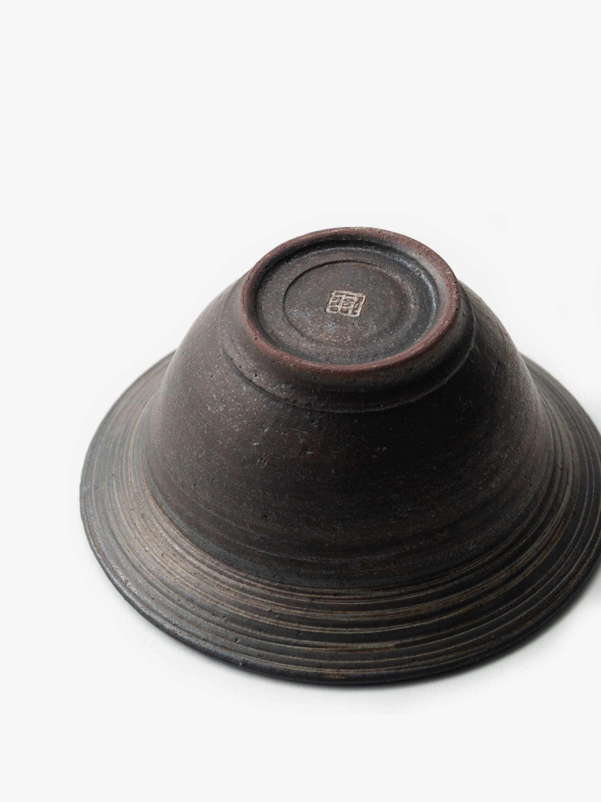 角りわ子/黒墨釉線紋鉢