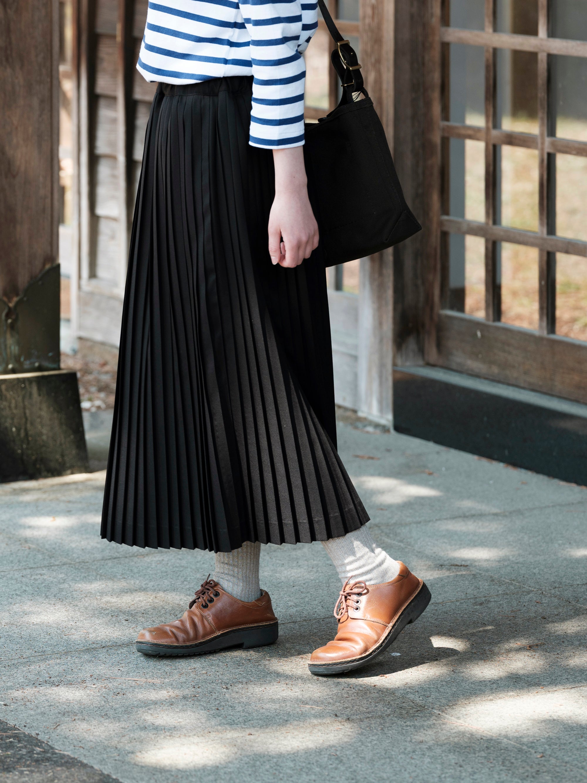 Bennie Summer Wool Narrow Pleated Skirt｜Charpentier de Vaisseau