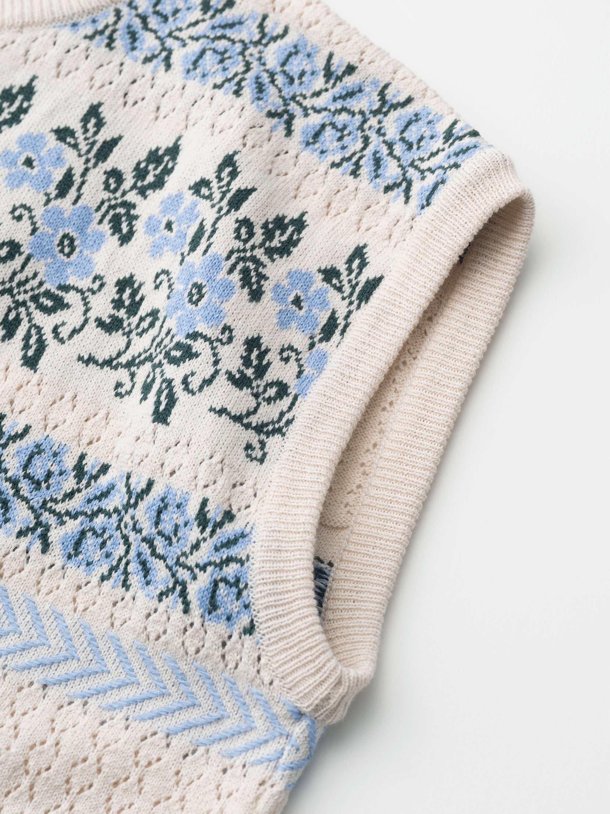 ASEEDONCLOUD/Flower Jacquard Knit Vest