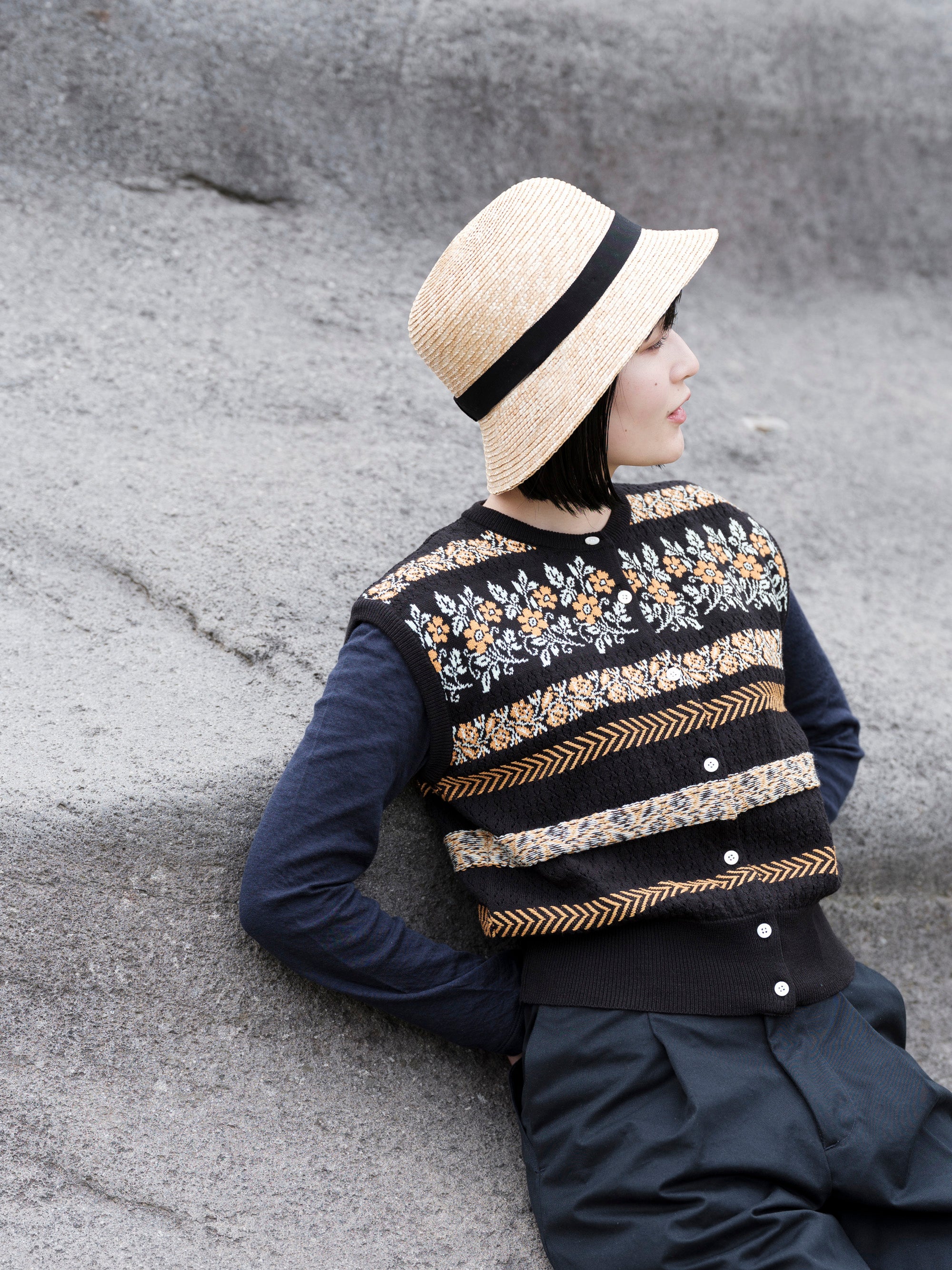 ASEEDONCLOUD/Flower Jacquard Knit Vest