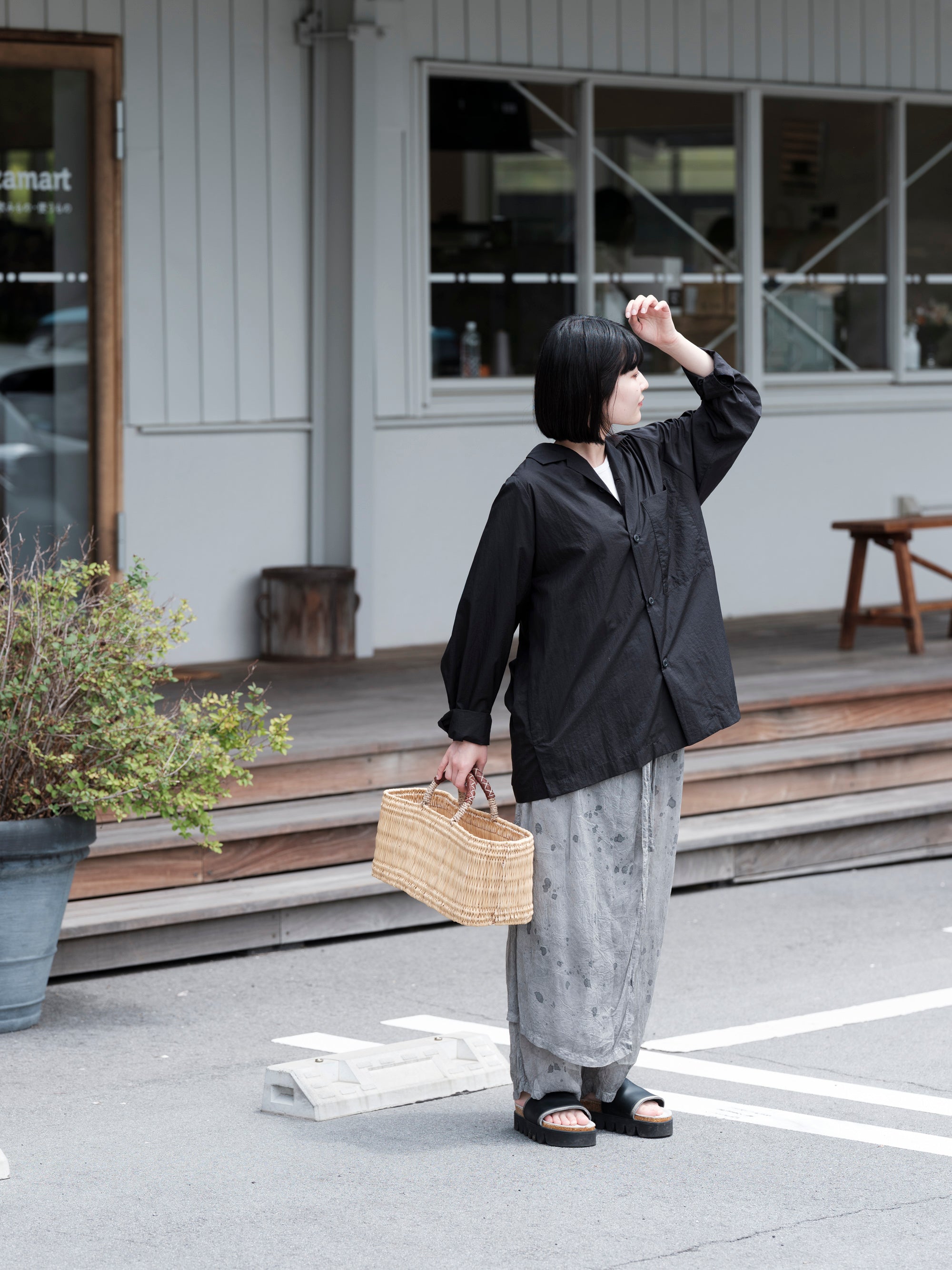 松野屋/ストロー革手横長カゴ