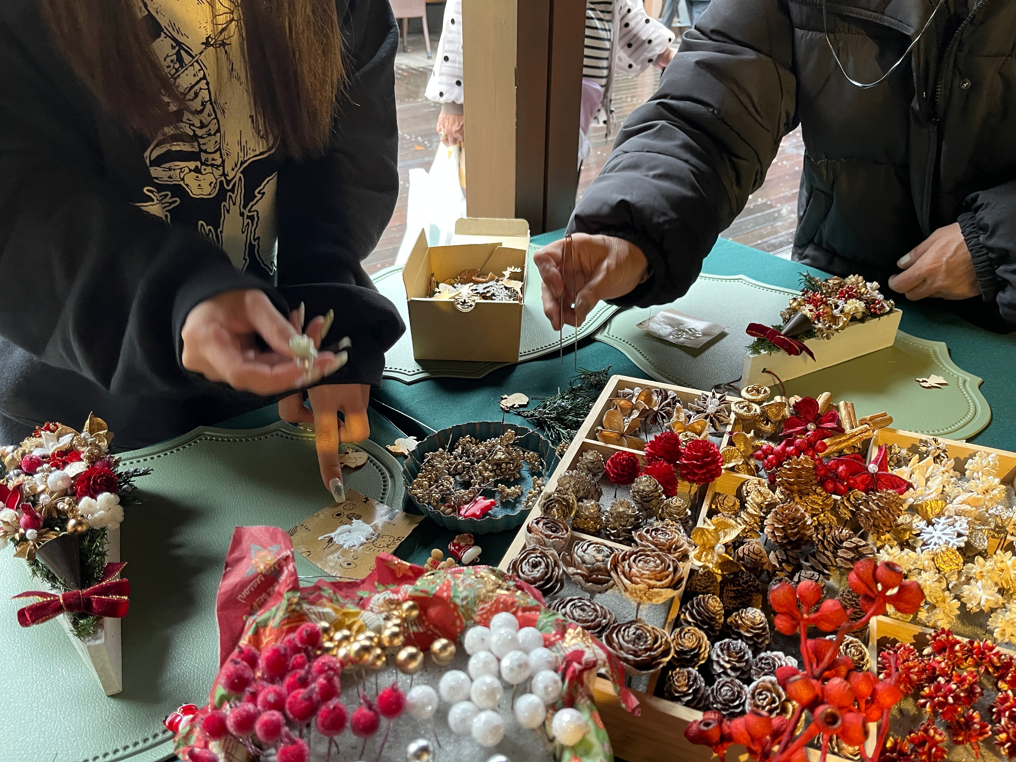 クリスマスを彩る「冬のクラフトワークショップ」