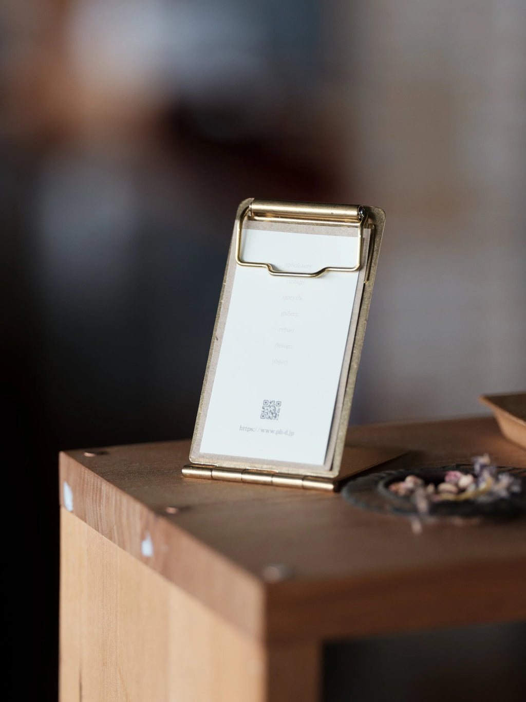 Paper holder｜ASEEDONCLOUD